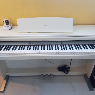 Piano Korg DK450