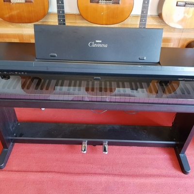 Piano Yamaha CLP360