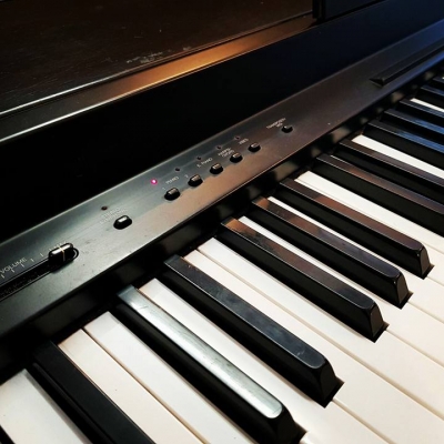 YAMAHA CLP300 YAMAHA CLP300